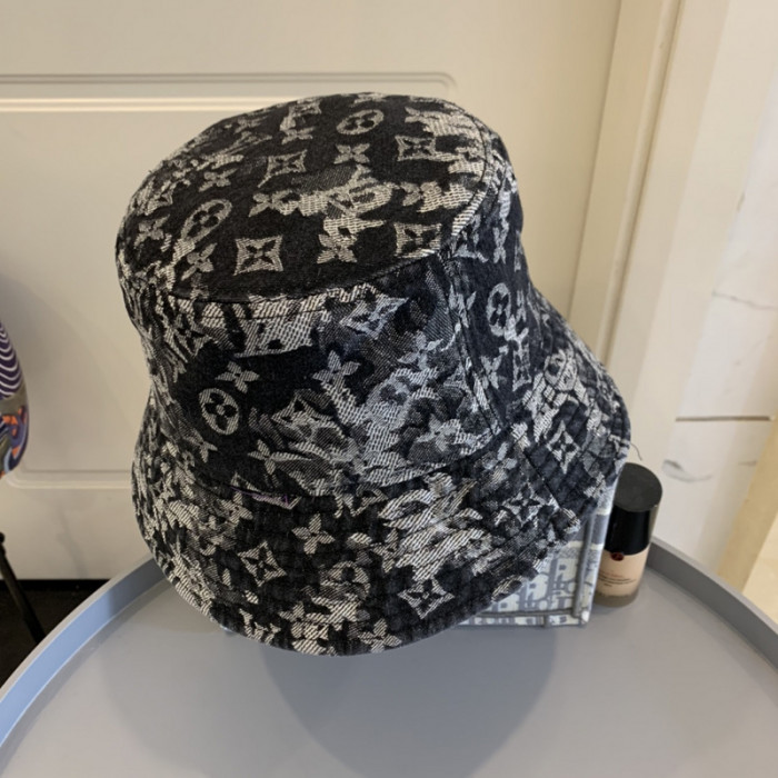 l1vv hat