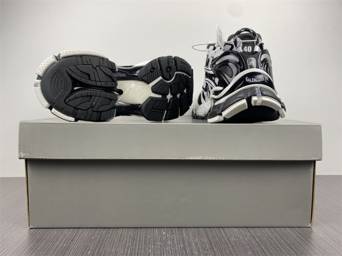 balen black & white runner sneakers 677402 w3rb2 9010