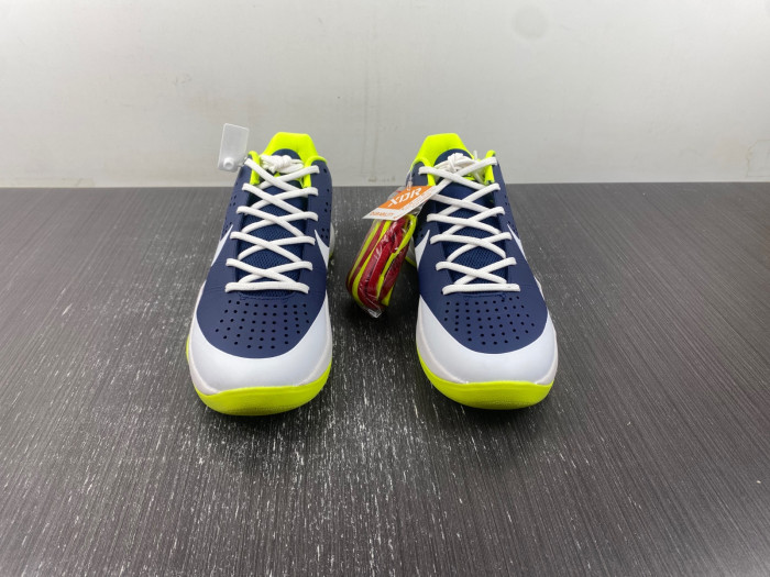 nike air zoom hyperattack 