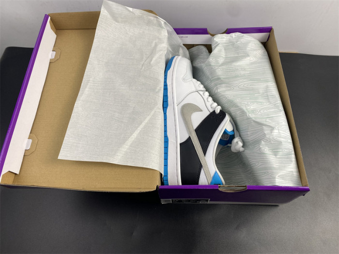 nike sb dunk low “laser blue” bq6817-101