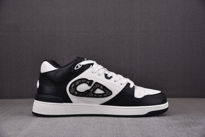 d1or b57 shoes