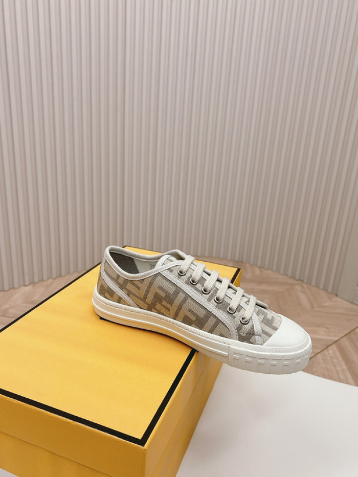 F**di shoes