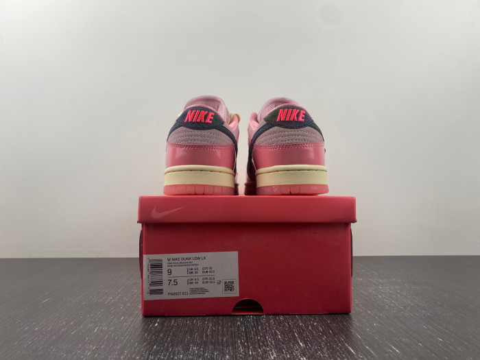 nike dunk low lx barbie (women
