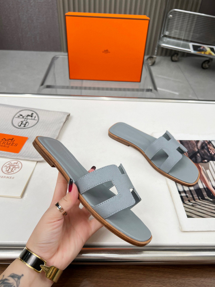 H**mes sandal