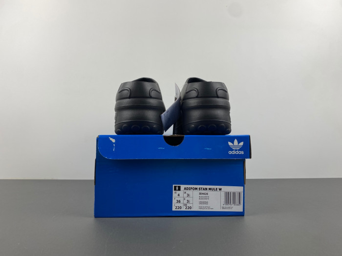 adifom stan mule ie4626