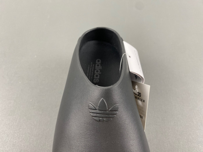 adifom stan mule ie4626