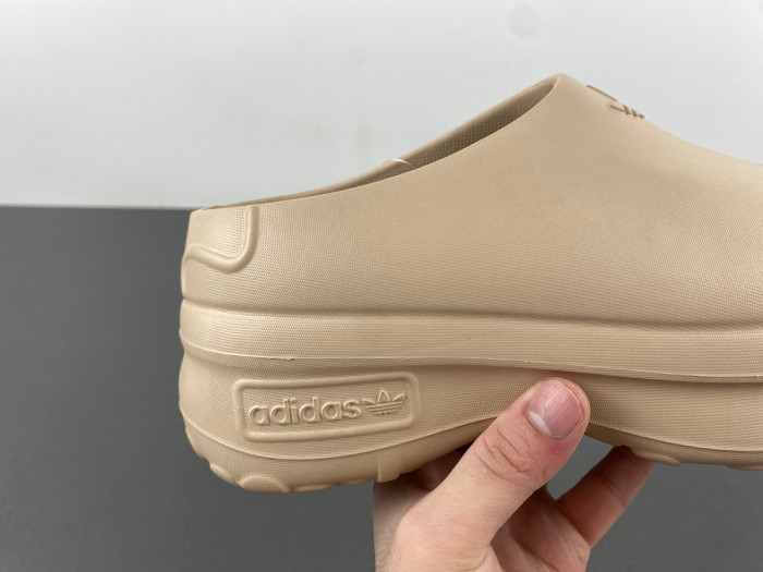 adifom stan mule ie7052