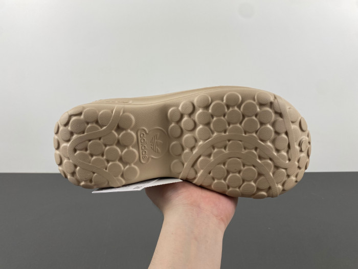 adifom stan mule ie7052