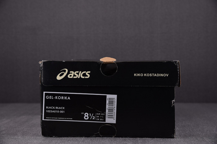 As*ic*s shoes